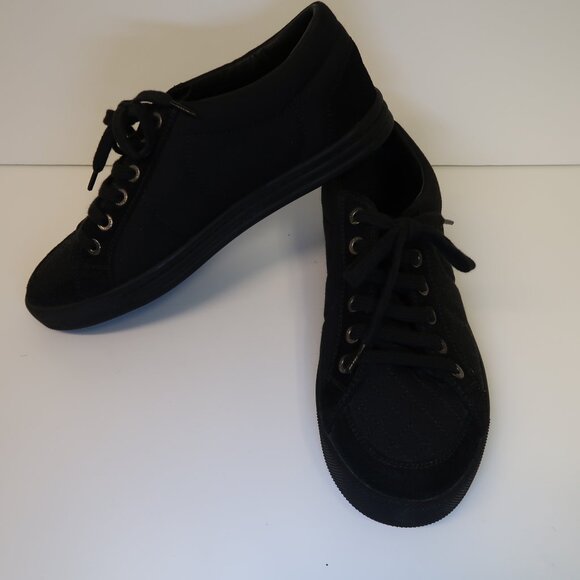 Chanel black sneakers in size 36.5 - Picture 2 of 7